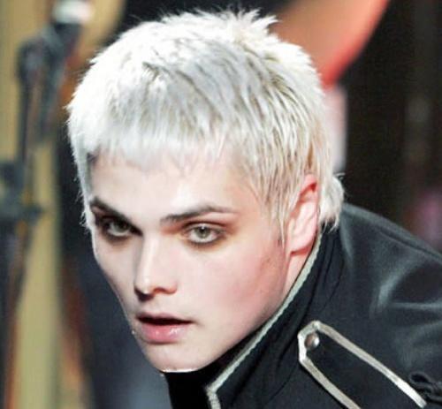 Gerard Way Blonde hair.jpg