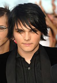 Gerard Way dark hair.jpg
